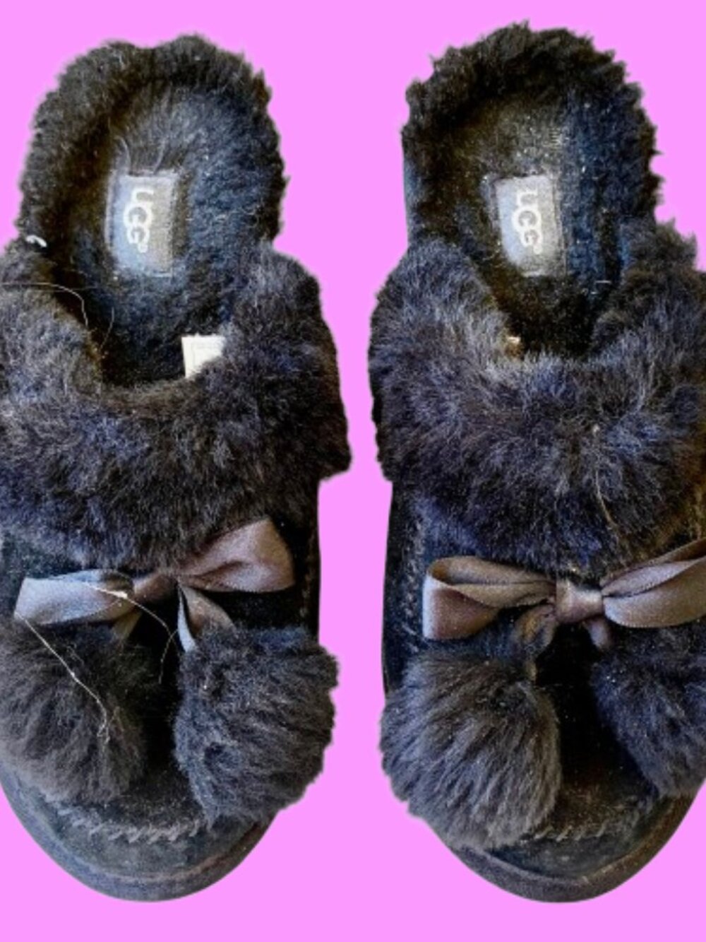 UGG Womens Hafnir Black Suede Sheepskin Bow Pom Pom Slipper Slides Size 6